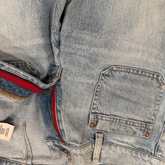 Alice + Olivia Jeans - Picture 2 of 4